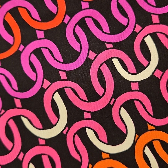 💕TRINA TURK💕 Echo Off The Shoulder Ruffle Bandeau Swim Top Chain Print 6 NWOT - Picture 10 of 12